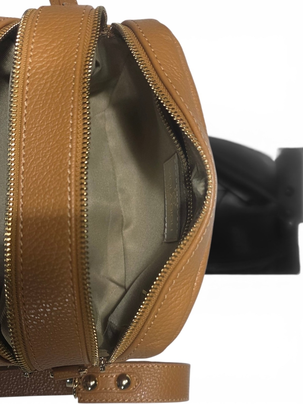 Viola Gigli Genuine Leather Crossbody Bag, Made in Italy, NEW WITHOUT TAG - Picture 12 of 14